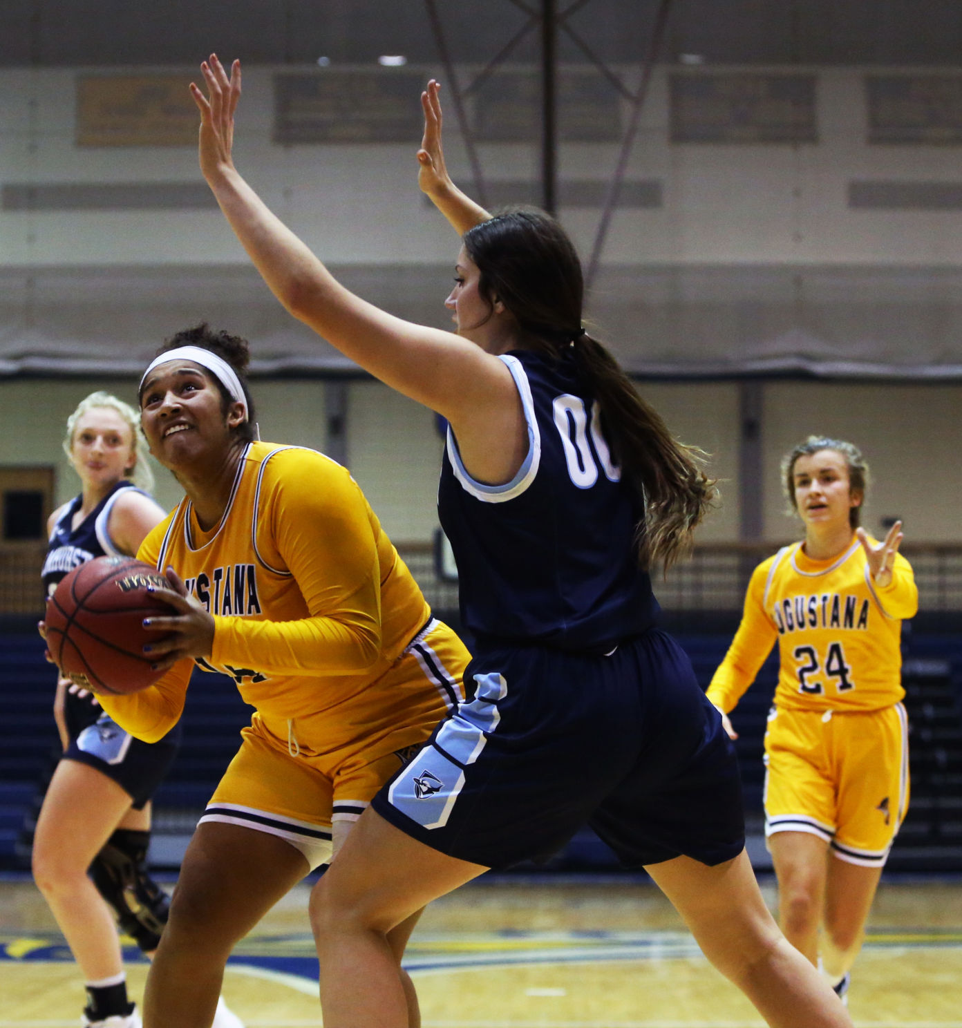 011222-qc-spt-augie women033.JPG